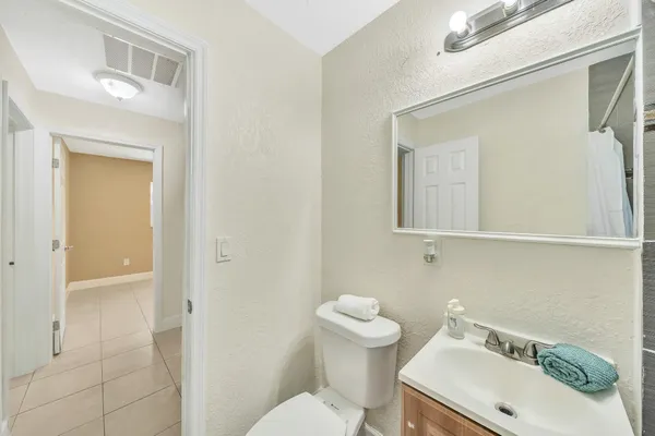 $469,900 | 1412 Northeast 25th Court, Pompano Beach, FL 33064