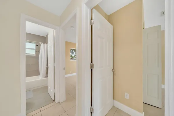 $469,900 | 1412 Northeast 25th Court, Pompano Beach, FL 33064