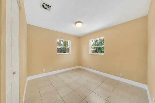 $469,900 | 1412 Northeast 25th Court, Pompano Beach, FL 33064