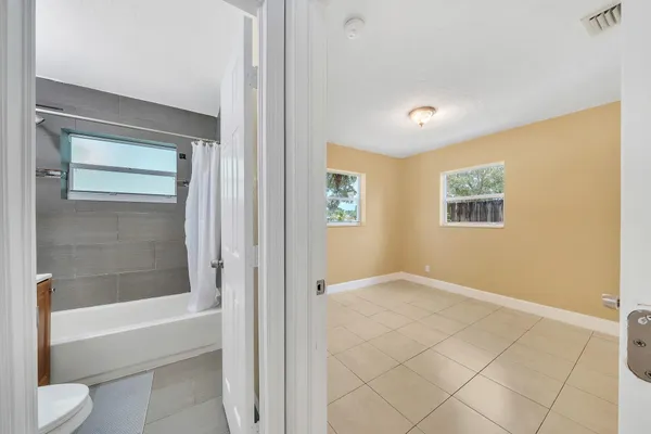 $469,900 | 1412 Northeast 25th Court, Pompano Beach, FL 33064