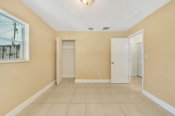 $469,900 | 1412 Northeast 25th Court, Pompano Beach, FL 33064