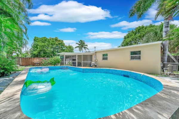 $469,900 | 1412 Northeast 25th Court, Pompano Beach, FL 33064