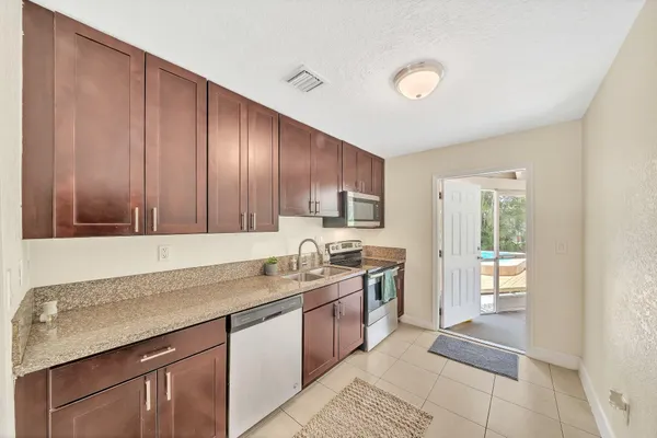 $469,900 | 1412 Northeast 25th Court, Pompano Beach, FL 33064
