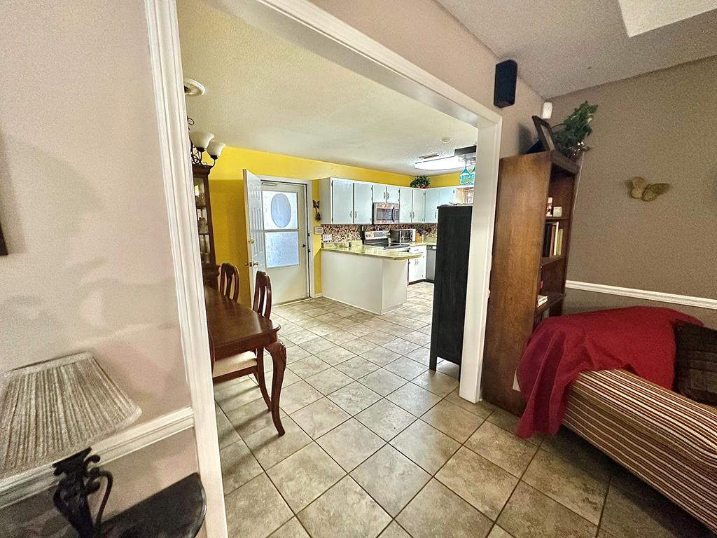 406 Rebecca Road Headland, AL 36345 - Photo 3 of 14 Gallery Image 3