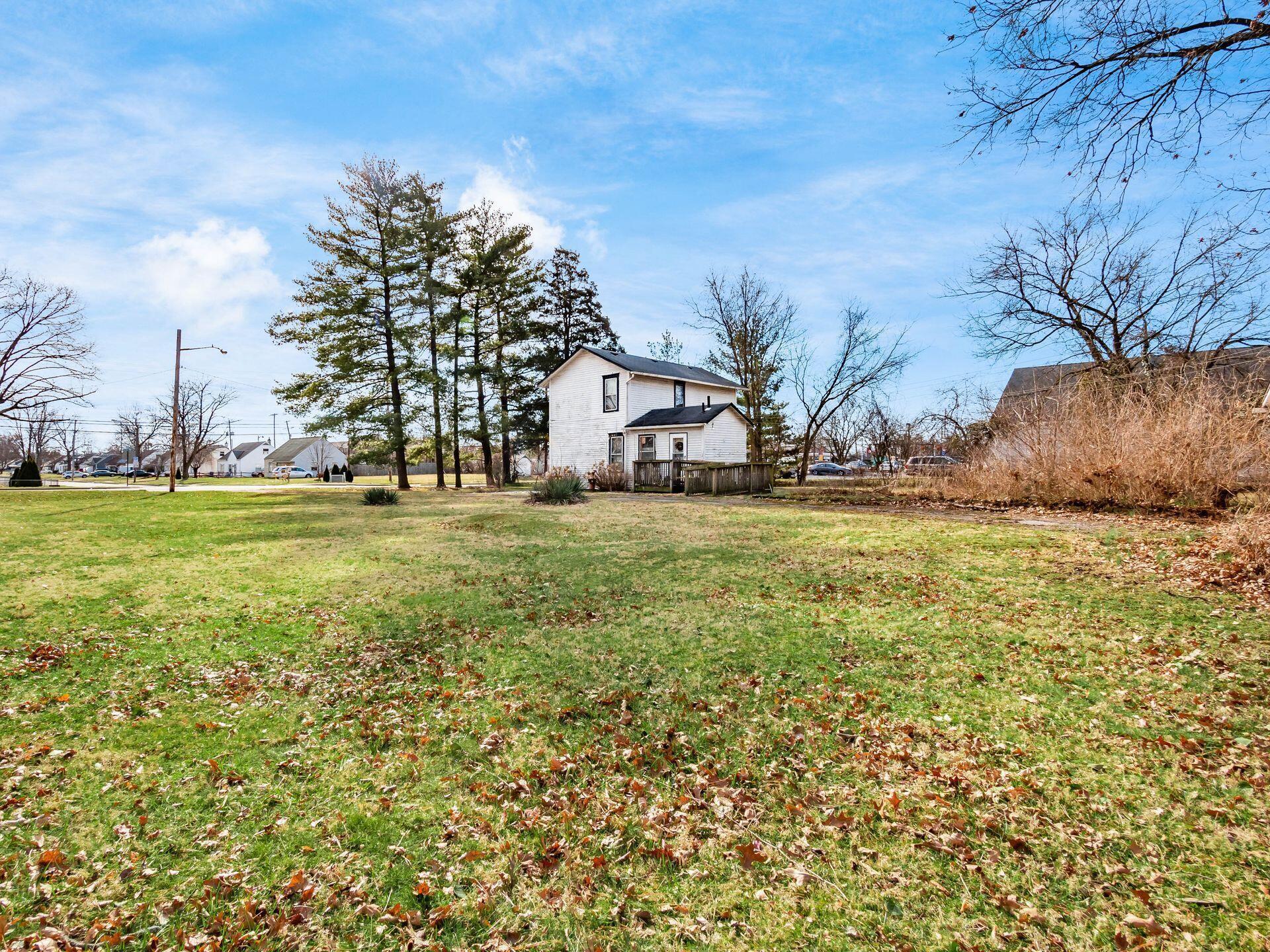 957 Country Club Road Whitehall, OH 43213 - Photo 9 of 19 13_957 Country Club Rd, Columbus, OH 432