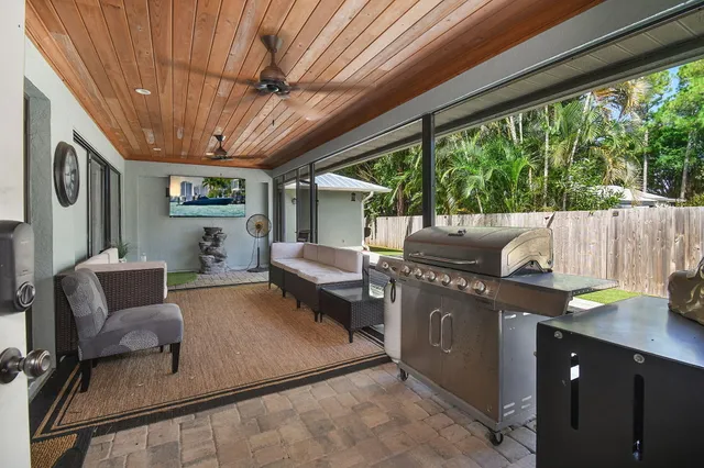 $797,000 | 1225 Southwest Magnolia Bluff Drive, Palm City, FL 34990