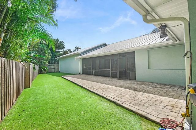 $797,000 | 1225 Southwest Magnolia Bluff Drive, Palm City, FL 34990