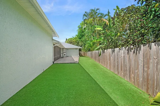 $797,000 | 1225 Southwest Magnolia Bluff Drive, Palm City, FL 34990