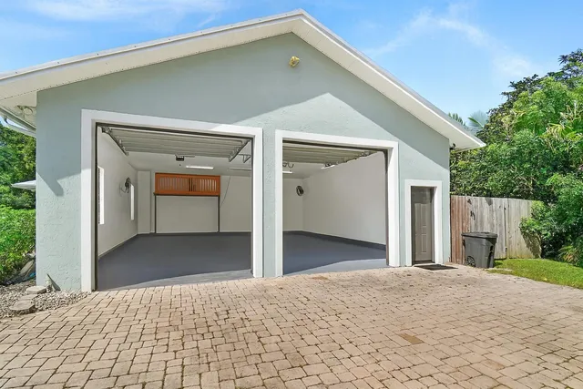 $797,000 | 1225 Southwest Magnolia Bluff Drive, Palm City, FL 34990