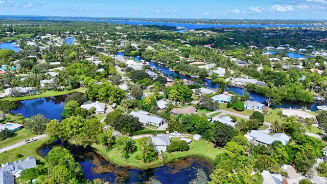 $797,000 | 1225 Southwest Magnolia Bluff Drive, Palm City, FL 34990