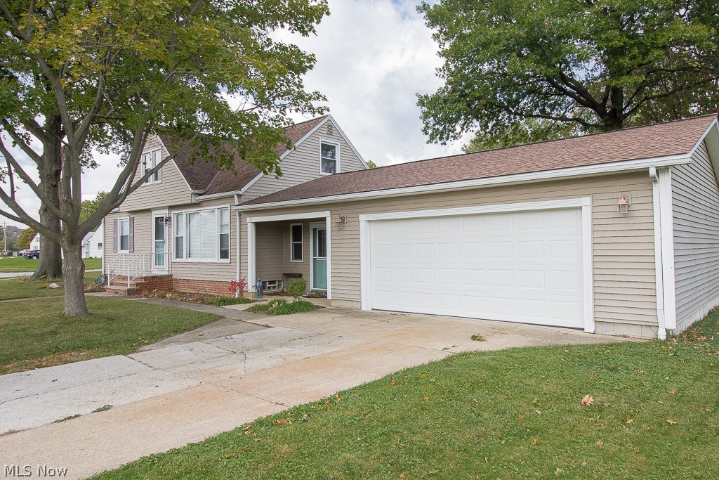 30825 Clarmont Road Willowick, OH 44095 - Photo 2 of 28