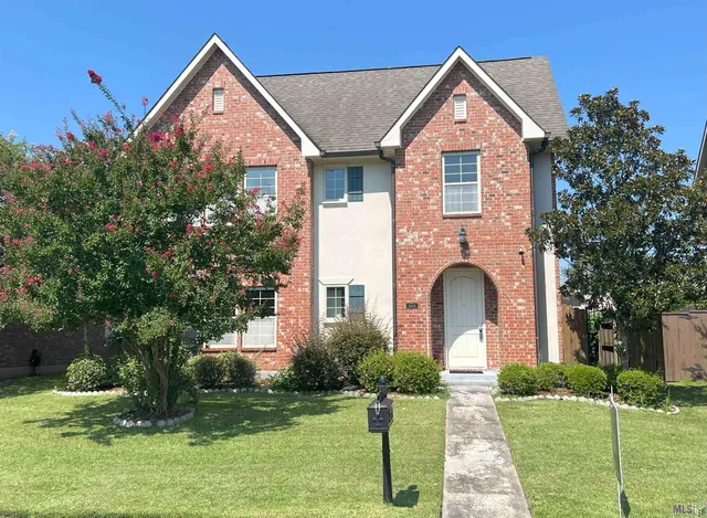 $2,500 | 15514 Green Trails Boulevard, Baton Rouge, LA 70817