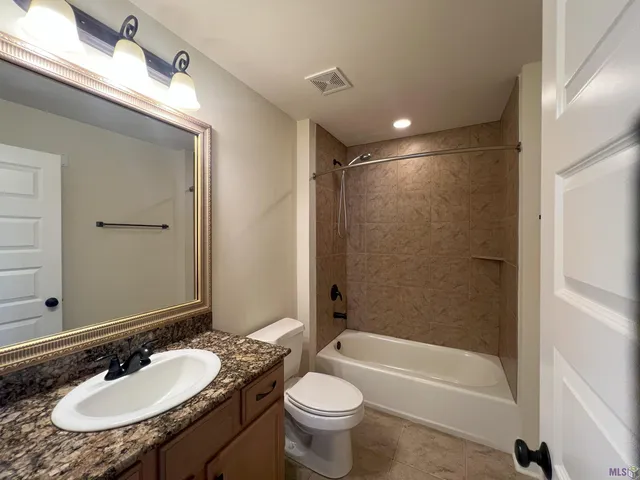 $2,500 | 15514 Green Trails Boulevard, Baton Rouge, LA 70817