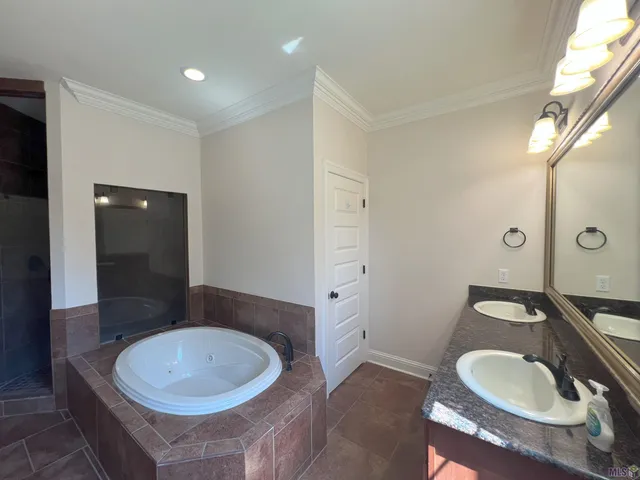 $2,500 | 15514 Green Trails Boulevard, Baton Rouge, LA 70817