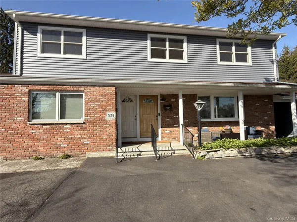 $3,000 | 528 Western Highway South, Blauvelt, NY 10913