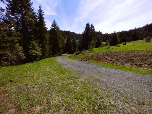 $396,900 | 142 Shenandoah Third Street, Kamiah, ID 83536