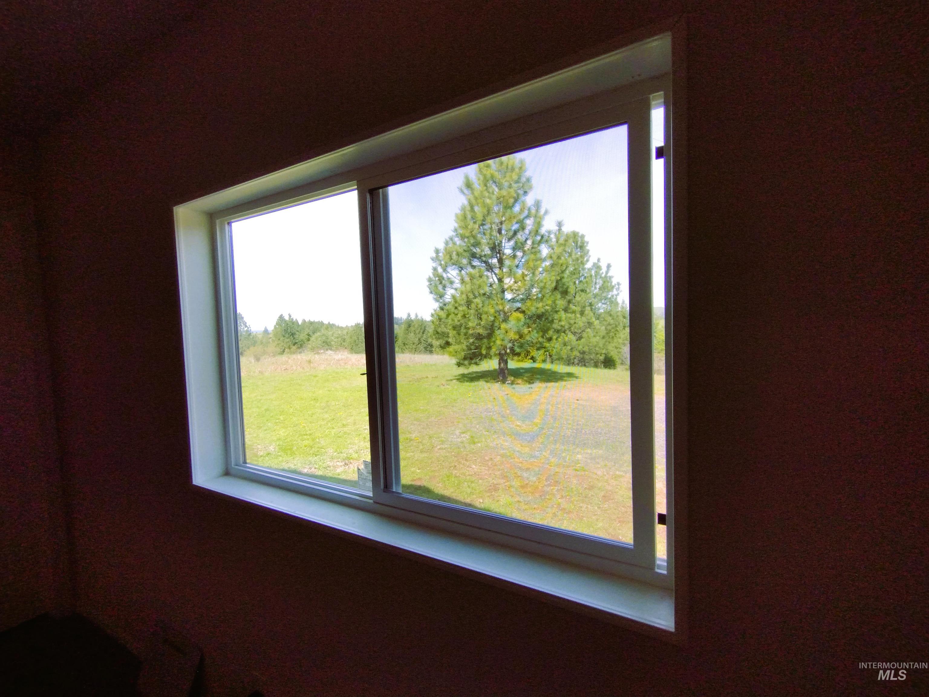 142 Shenandoah Third Street Kamiah, ID 83536 - Photo 46 of 50 Sliding window featuring a white frame and sill