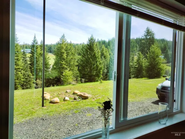 $396,900 | 142 Shenandoah Third Street, Kamiah, ID 83536