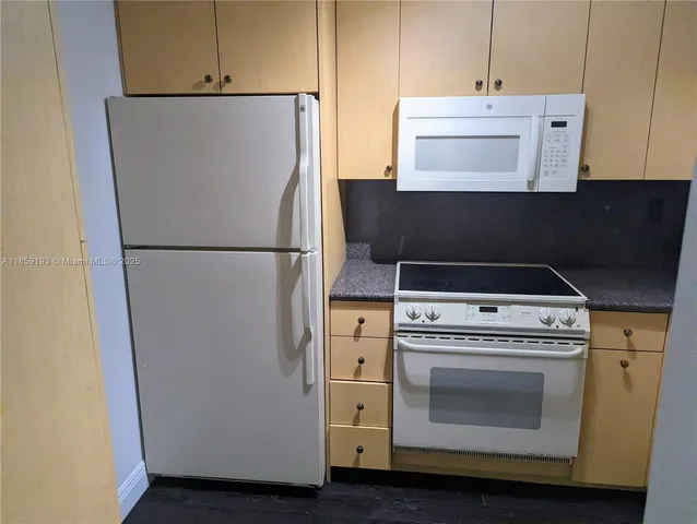 $399,900 | 3304 Virginia Street, Unit 4A, Miami, FL 33133