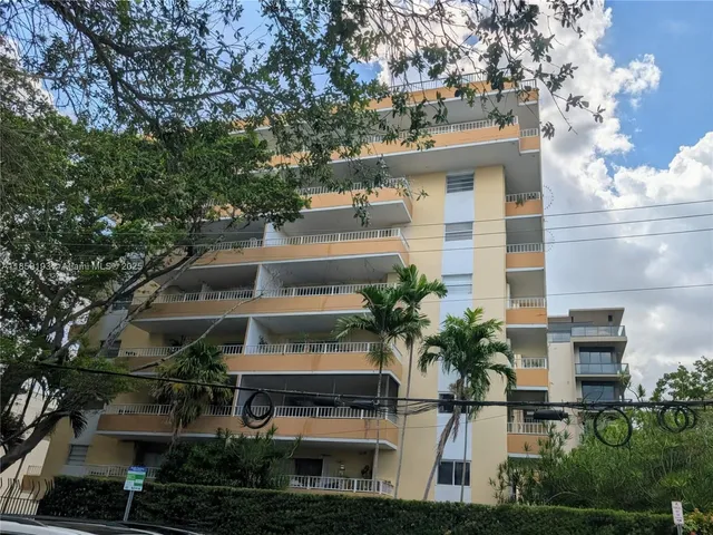$399,900 | 3304 Virginia Street, Unit 4A, Miami, FL 33133