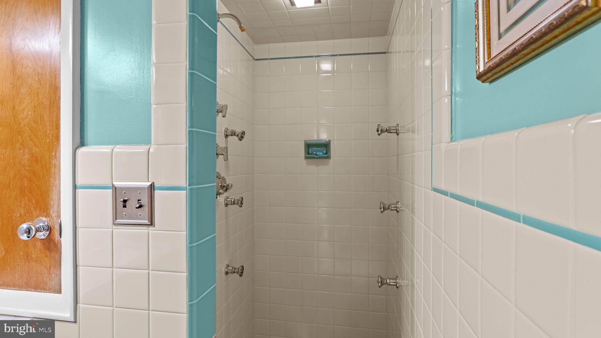 14 Farm Road Trenton, NJ 08638 - Photo 23 of 36 Gallery Image 23