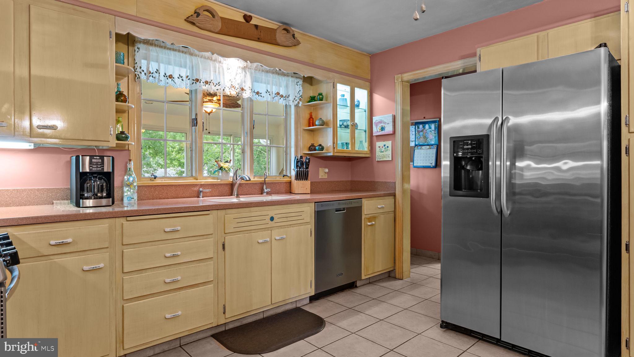 14 Farm Road Trenton, NJ 08638 - Photo 10 of 36 Gallery Image 10