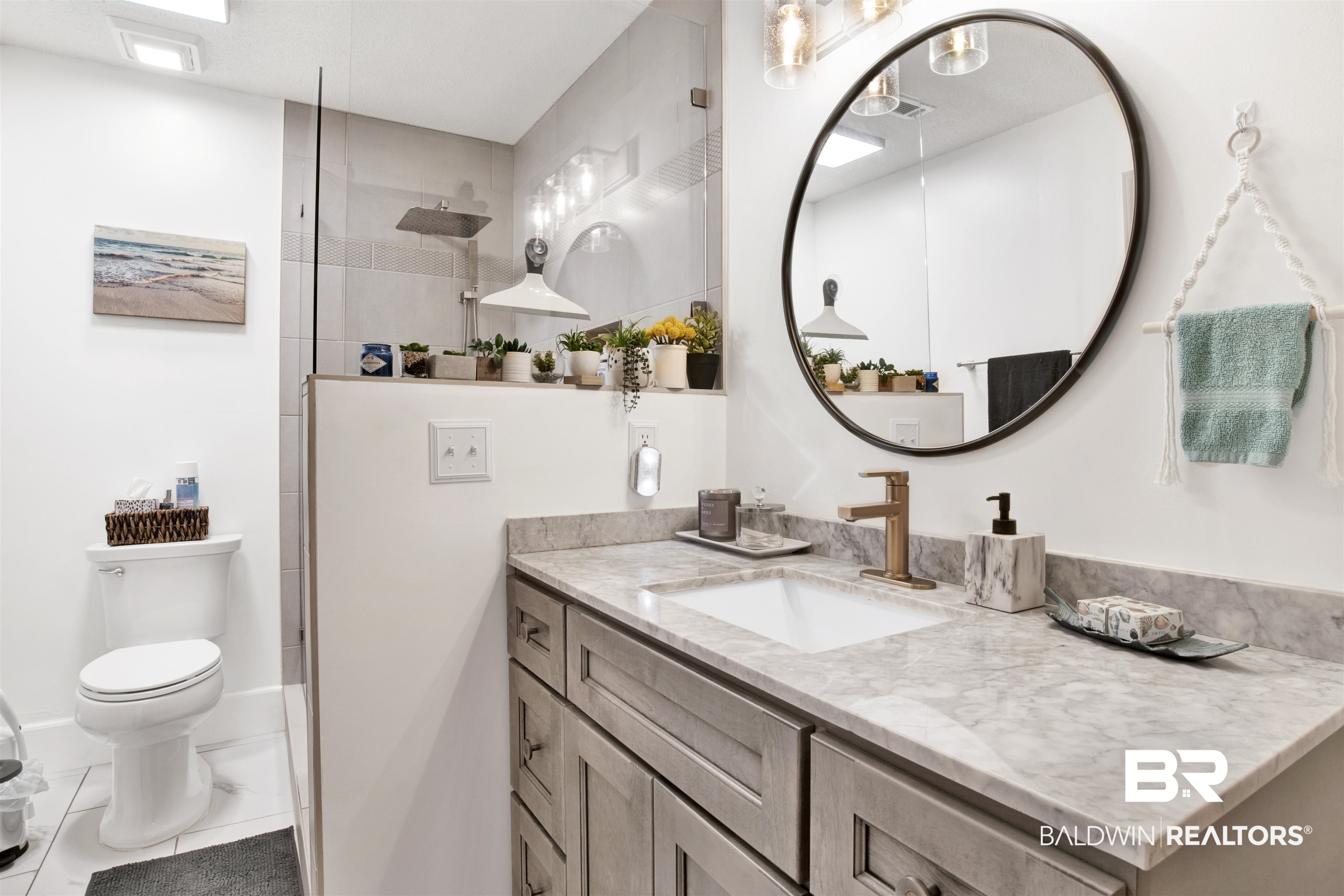 8461 Placid Drive Mobile, AL 36695 - Photo 16 of 47 Master Bath