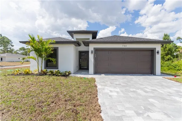 $298,000 | 733 Phelps Street East, Lehigh Acres, FL 33974
