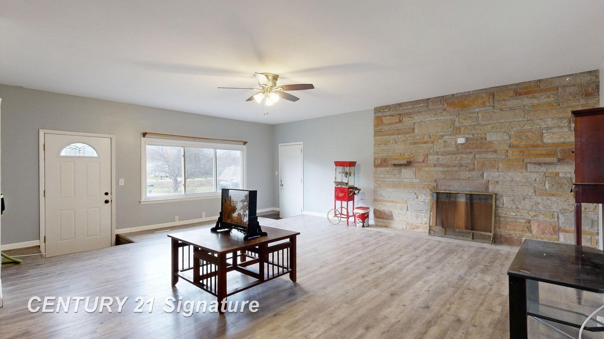 8168 North Vassar Road Mount Morris, MI 48458 - Photo 9 of 45 Great Room