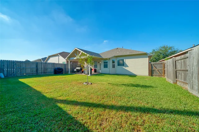 $2,200 | 10630 Pine Meadows Boulevard, Baytown, TX 77523