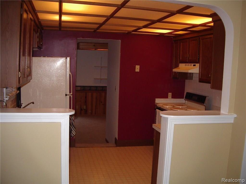 6303 Marsh Road Haslett, MI 48840 - Photo 4 of 5
