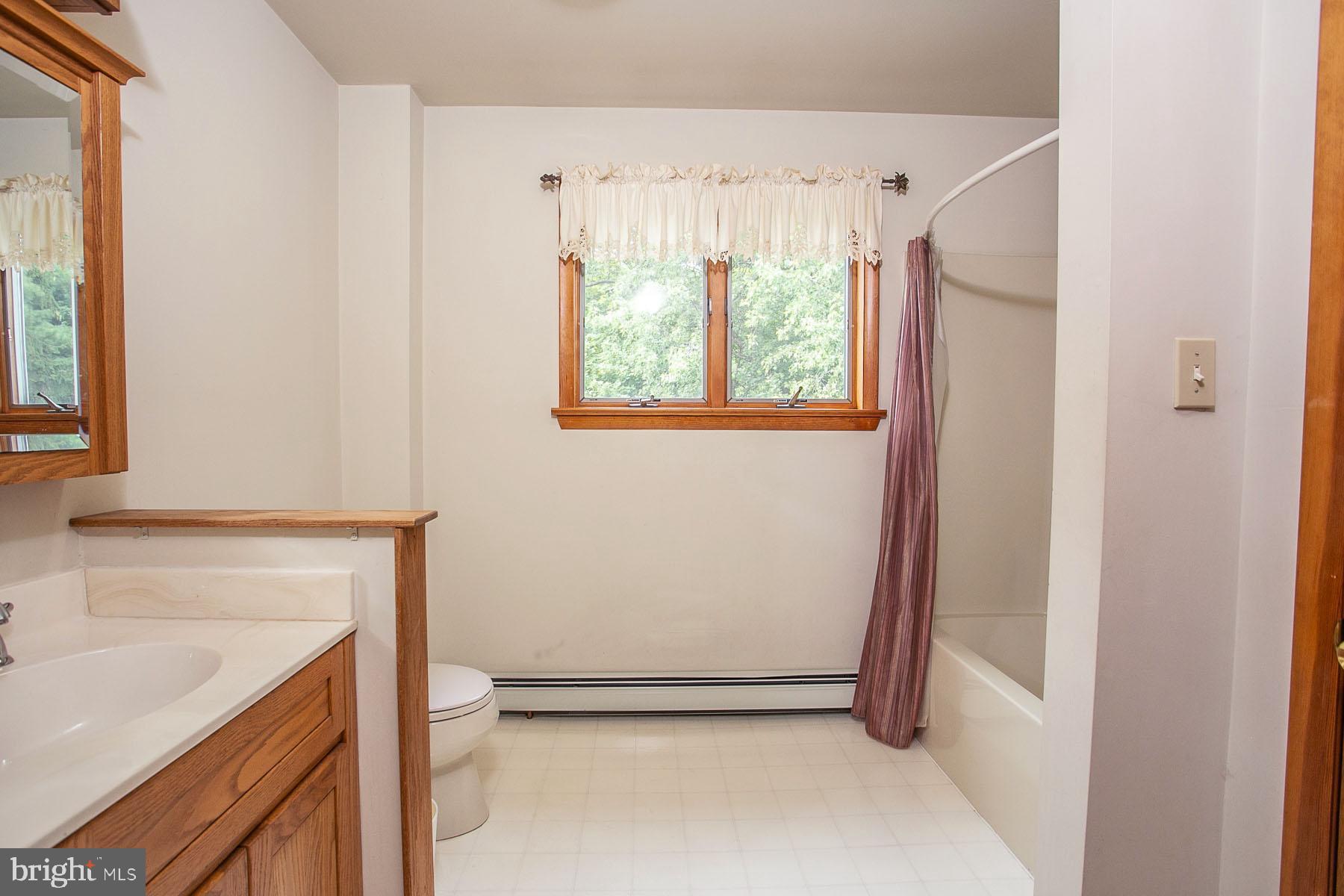 2146 Longview Road Warrington, PA 18976 - Photo 17 of 31 Gallery Image 17