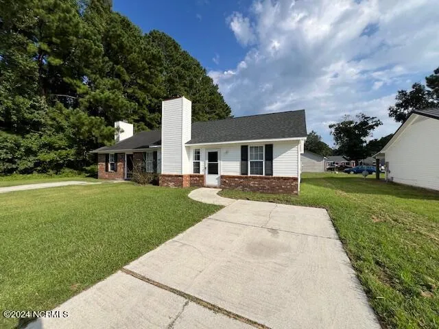 $1,100 | 2303 Knollwood Lane, Midway Park, NC 28544