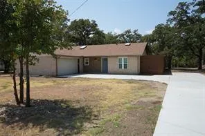 $2,800 | 2416 Roosevelt Drive, Dalworthington Gardens, TX 76016