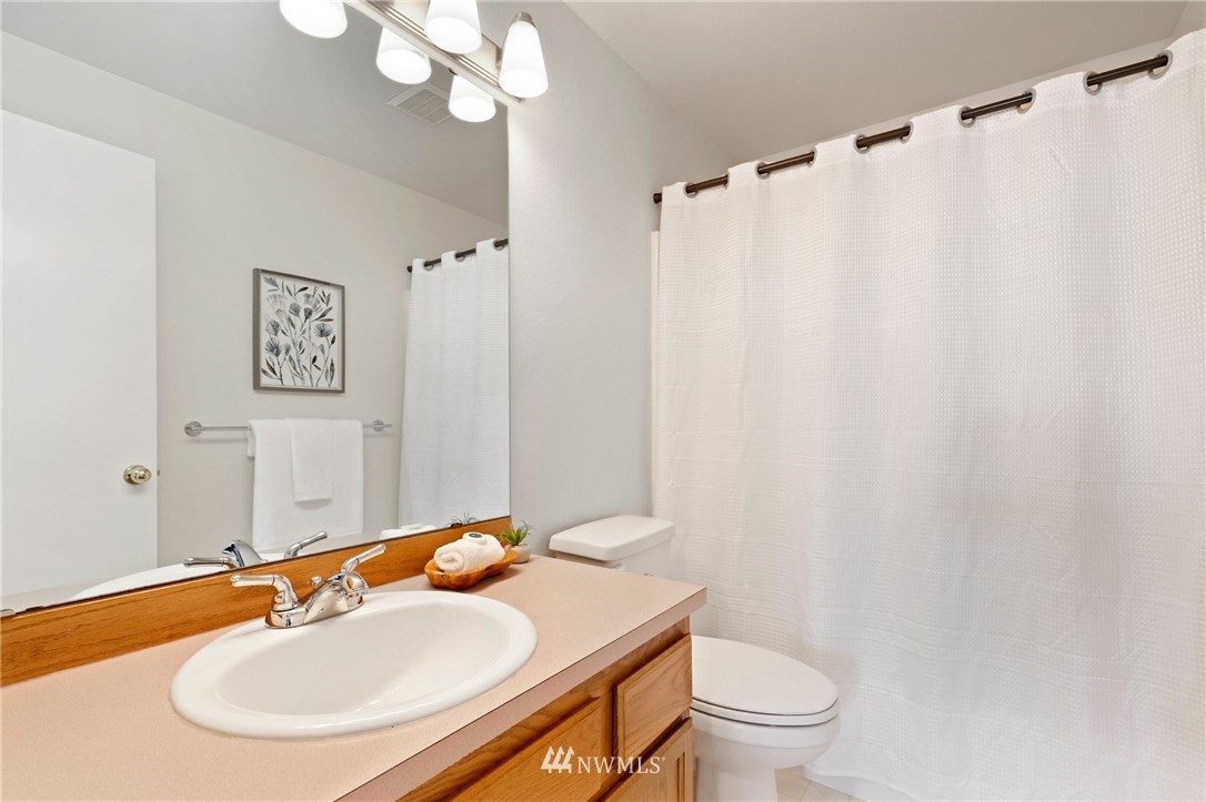1601 Hoquiam Place Northeast Renton, WA 98059 - Photo 23 of 39 Gallery Image 23