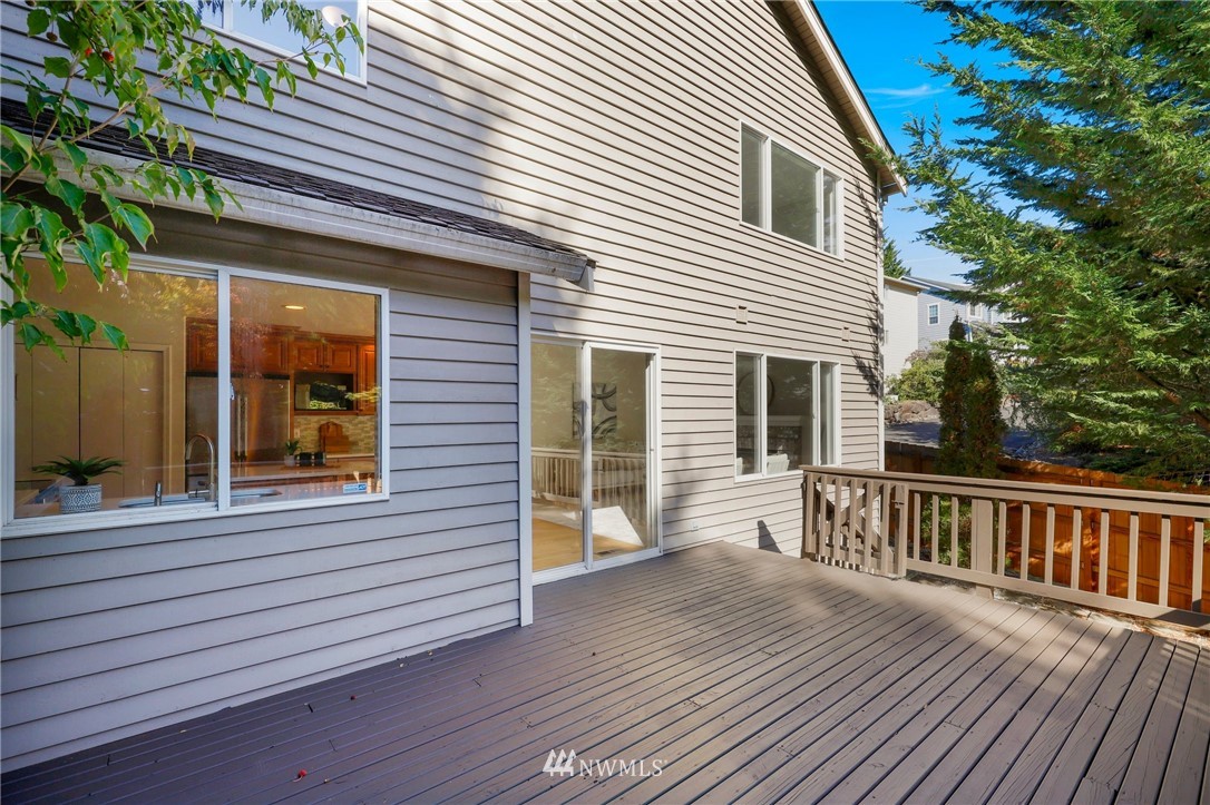 1601 Hoquiam Place Northeast Renton, WA 98059 - Photo 24 of 39 Gallery Image 24