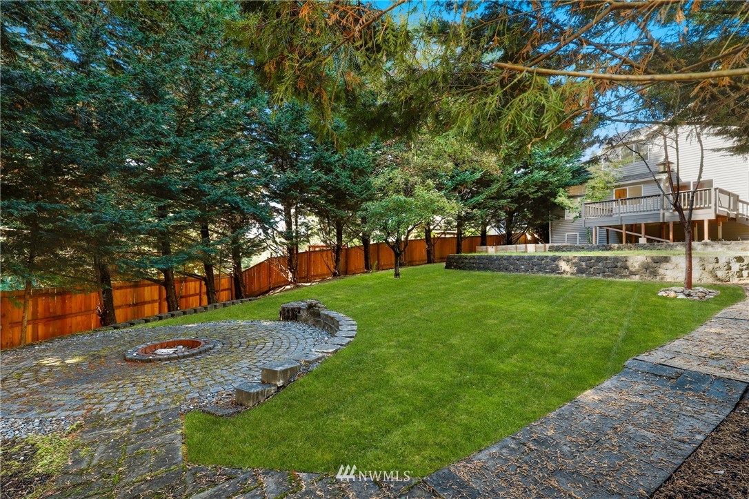 1601 Hoquiam Place Northeast Renton, WA 98059 - Photo 30 of 39 Gallery Image 30