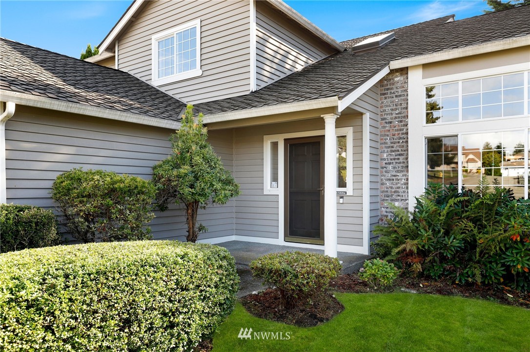 1601 Hoquiam Place Northeast Renton, WA 98059 - Photo 38 of 39 Gallery Image 38