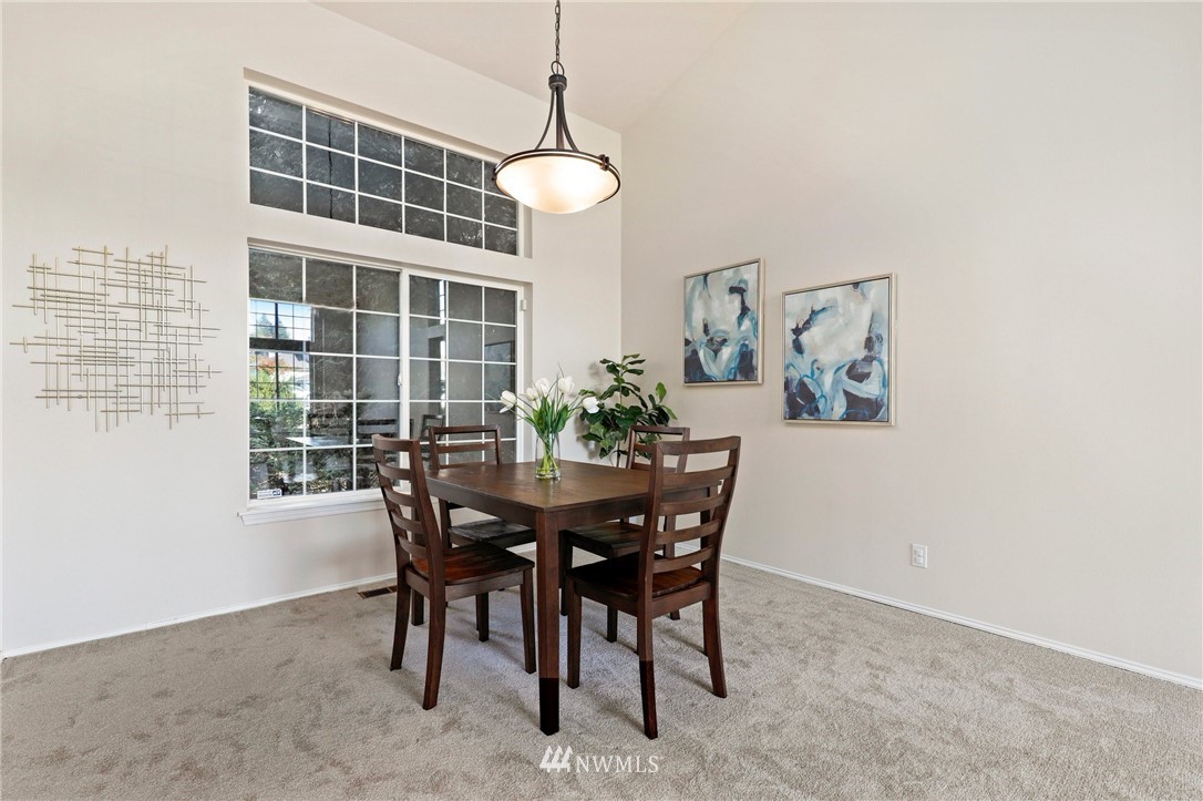 1601 Hoquiam Place Northeast Renton, WA 98059 - Photo 5 of 39 Gallery Image 5