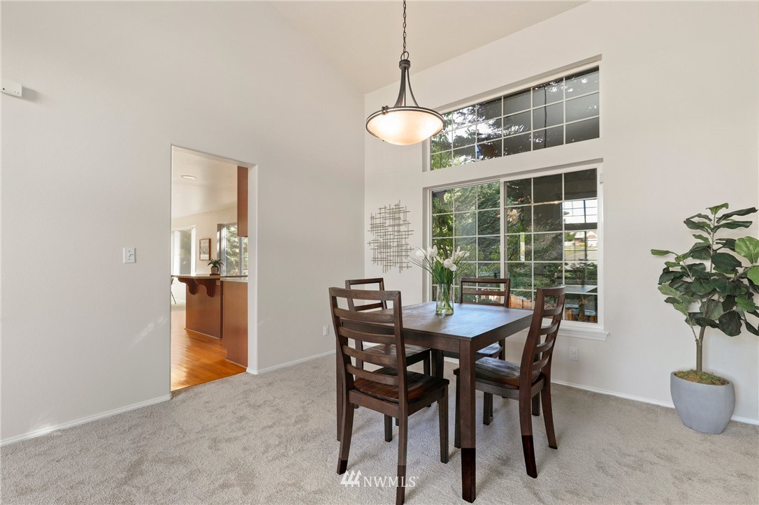 1601 Hoquiam Place Northeast Renton, WA 98059 - Photo 6 of 39 Gallery Image 6