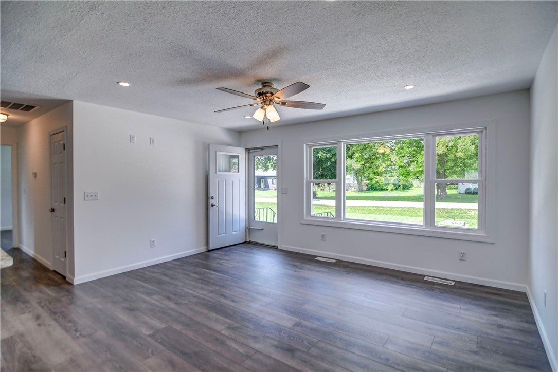 1952 South Westgate Drive Decatur, IL 62521 - Photo 3 of 30 Gallery Image 3