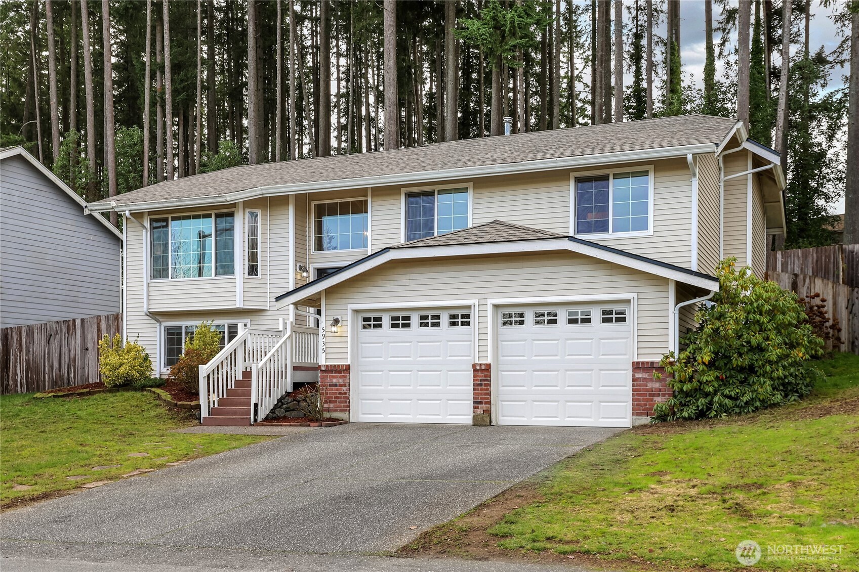 5935 Turley SE Loop Port Orchard, WA 98366 - Photo 2 of 40