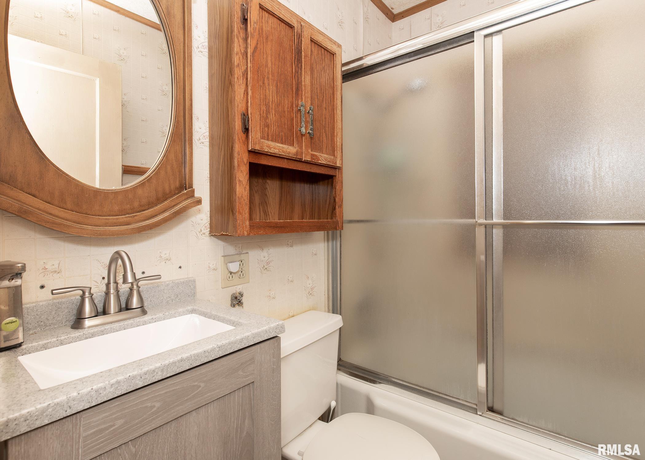 1835 32nd Street Moline, IL 61265 - Photo 12 of 29