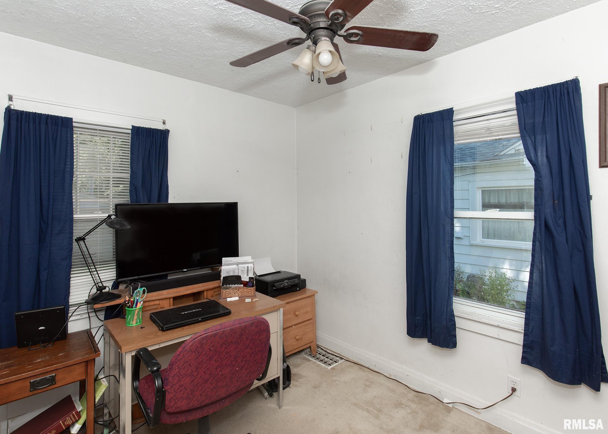 1835 32nd Street Moline, IL 61265 - Photo 14 of 29