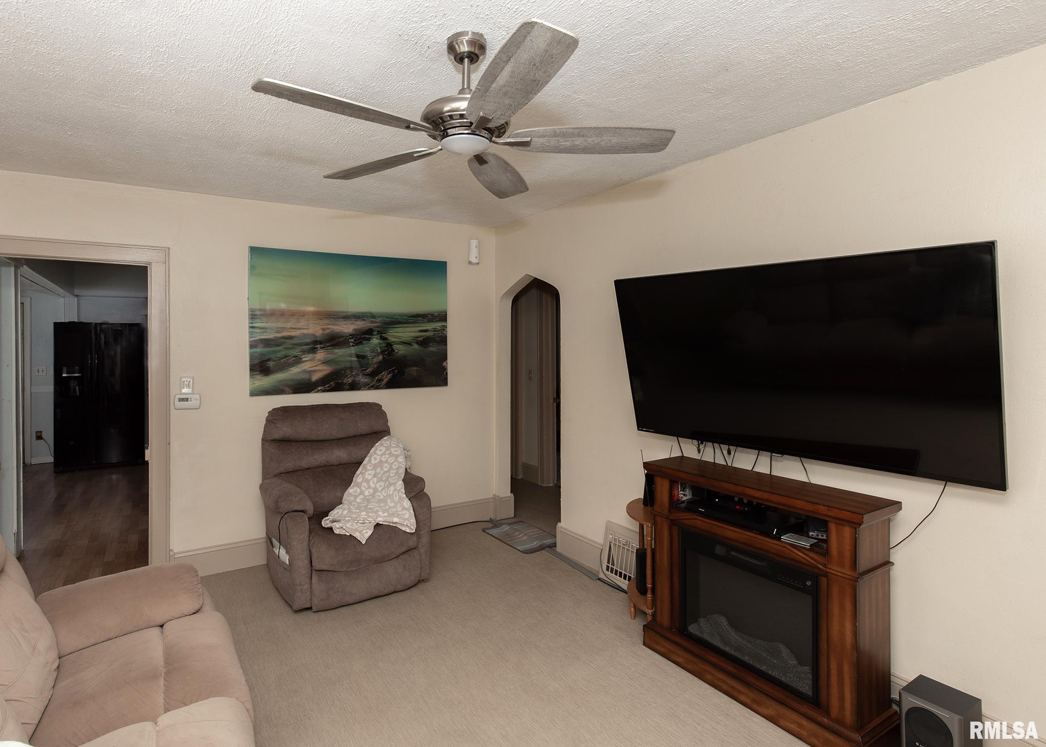 1835 32nd Street Moline, IL 61265 - Photo 6 of 29