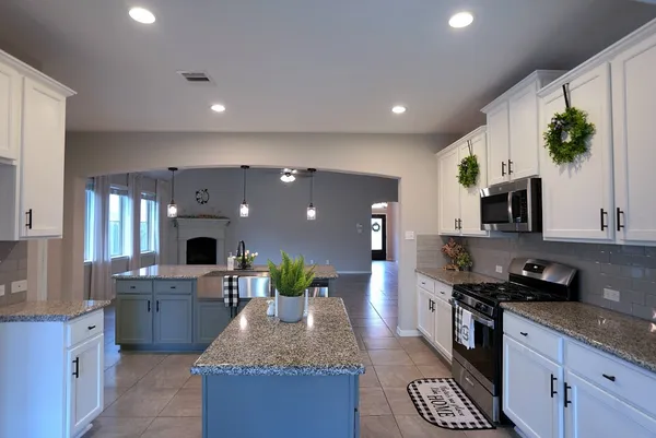 $359,900 | 704 Shadow Bend, Richwood, TX 77531