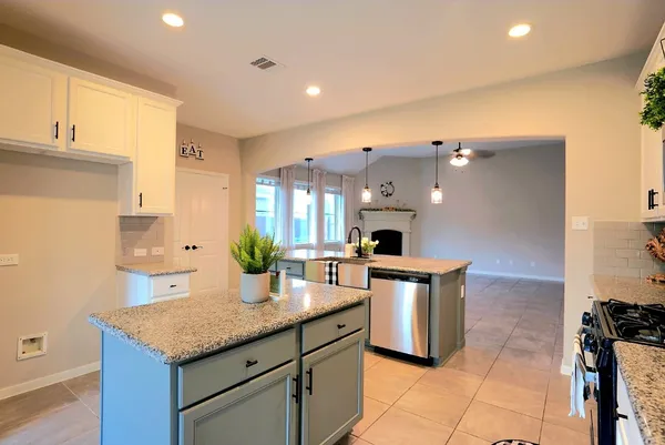 $359,900 | 704 Shadow Bend, Richwood, TX 77531