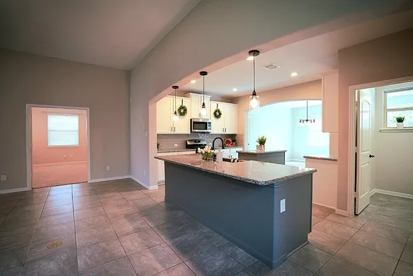 $359,900 | 704 Shadow Bend, Richwood, TX 77531