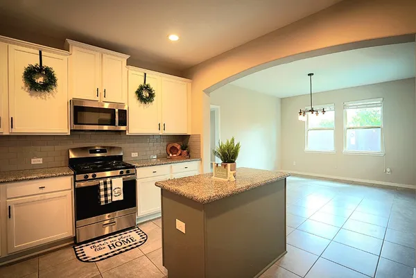 $359,900 | 704 Shadow Bend, Richwood, TX 77531