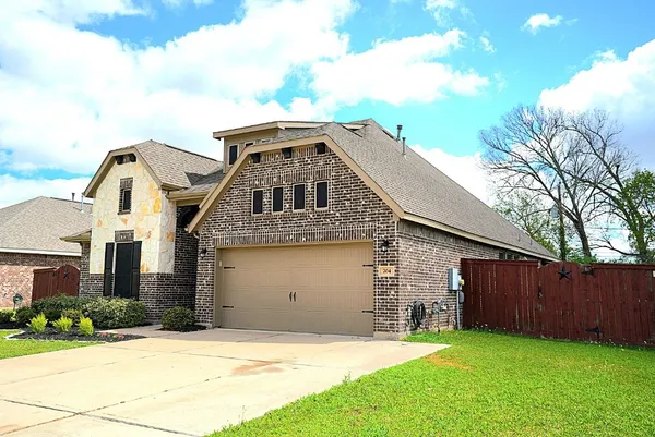 $359,900 | 704 Shadow Bend, Richwood, TX 77531
